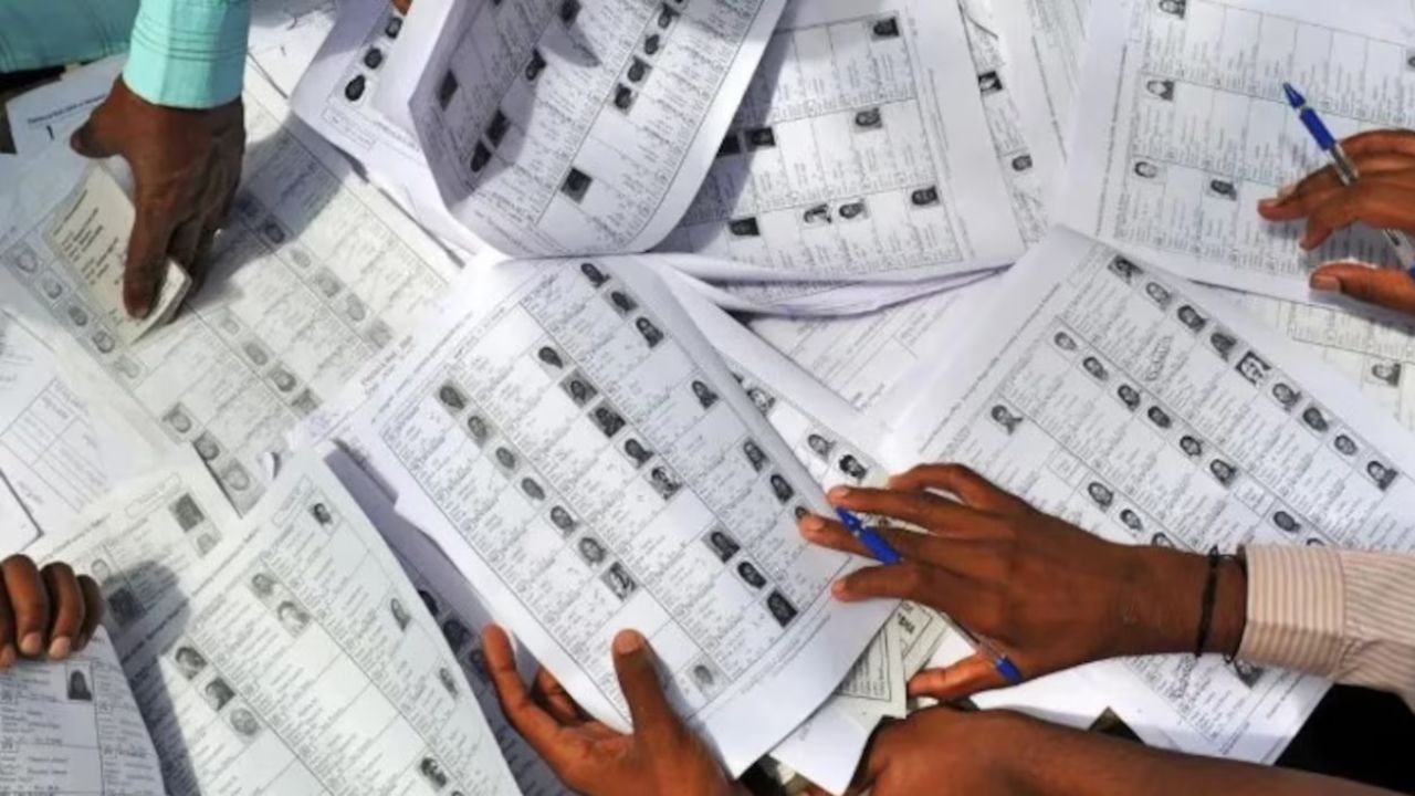 प्रयागराज में क्यों कटे लाखों वोट? यूपी में SIR प्रक्रिया ने बदली सियासी तस्वीर; पढ़ें पूरी खबर