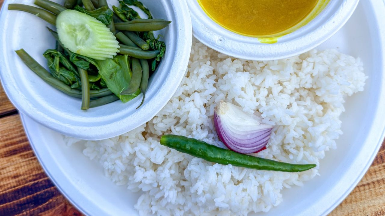 इस सस्ती थाली में लोगों को 4 रोटियां दी जाएंगी। इसके साथ ही चावल भी सर्व किए जाएंगे। जिससे मजदूर, छात्र और जरूरतमंदों को पूरा और संतुलित भोजन मिल सके।