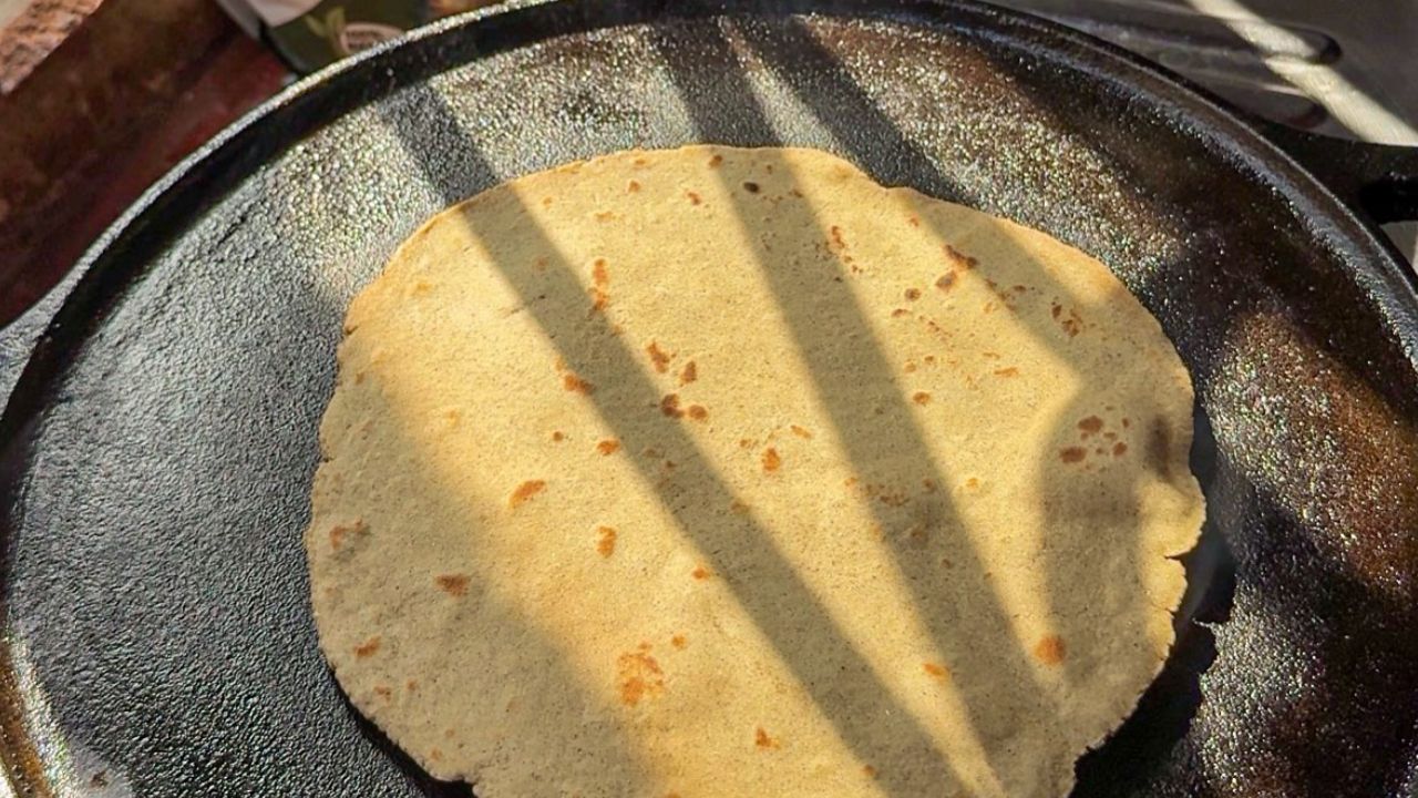 आने वाले दिनों में दिल्ली के आरके पुरम, जंगपुरा, शालीमार बाग, ग्रेटर कैलाश, राजौरी गार्डन, नरेला और बवाना समेत करीब 100 अटल कैंटीन खोली जाएंगी। अभी यह सेवा 45 स्थानों पर चालू हैं। 