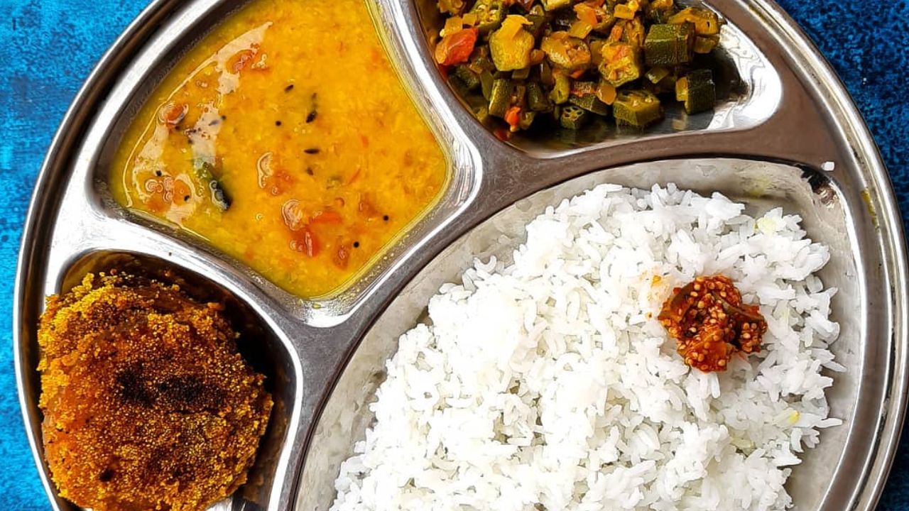 Photo Gallery: दिल्ली में 100 स्थानों पर सिर्फ 5 रुपये में मिलेगी स्पेशल थाली, जानें मेन्यू में क्या-क्या होगा?