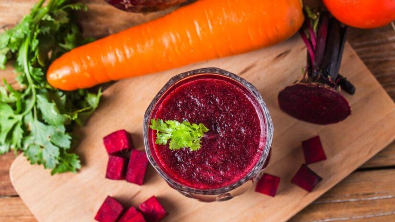 सर्दियों में मिलने वाली सब्जियां सिर्फ नमकीन पकवानों तक सीमित नहीं हैं। इनसे ऐसे टेस्टी डेजर्ट बनाए जा सकते हैं जो स्वाद और सेहत दोनों का ध्यान रखें। (Img Source: google)