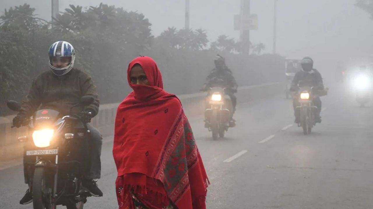 Weather Update: कश्मीर से उत्तराखंड तक अगले पांच दिन बारिश, दिल्ली में 500 उड़ानें लेट