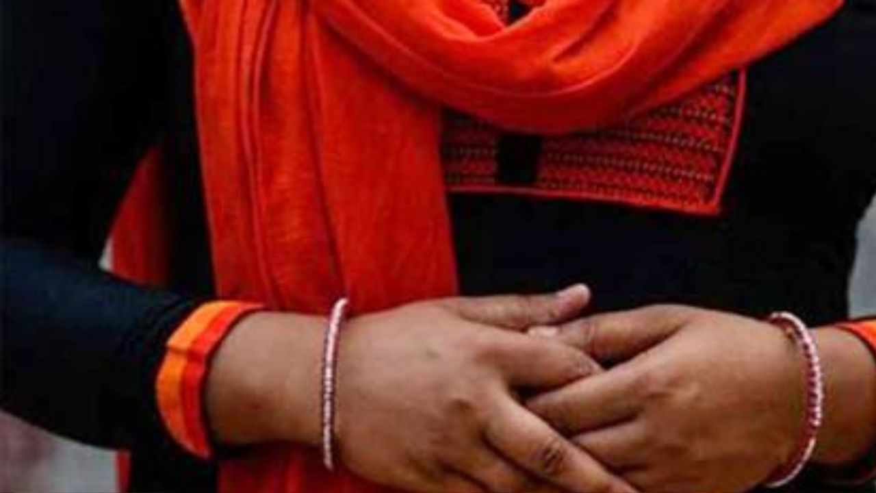 देवर की शिकायत लेकर बहुरानी पहुंची थानेदार के पास, कहा- साहब मुझे बचा लो, महिला ने सुनाई दर्दभरी कहानी