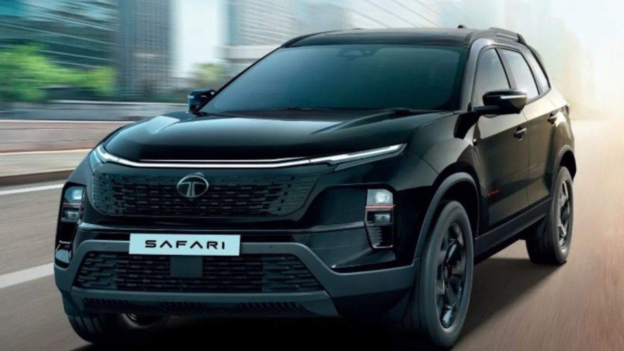 पेट्रोल इंजन के साथ Tata Harrier और Safari अब और अधिक ग्राहकों के लिए आकर्षक विकल्प बन गए हैं। दमदार इंजन, शानदार फीचर्स और मजबूत सेफ्टी के साथ ये SUVs पेट्रोल सेगमेंट में अपनी पकड़ मजबूत करेंगी। (Img- Internet)