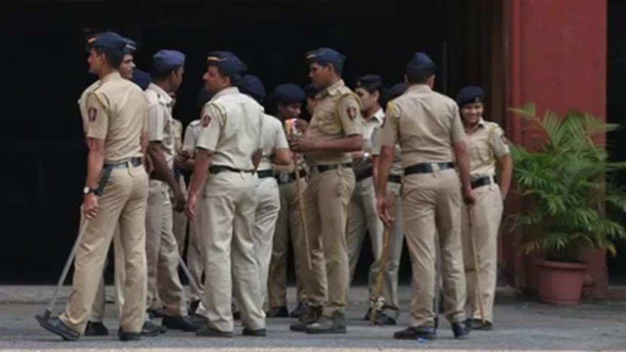 JKSSB कॉन्स्टेबल भर्ती में चयन प्रक्रिया कई चरणों में पूरी की जाएगी। सबसे पहले लिखित परीक्षा आयोजित होगी। लिखित परीक्षा में सफल उम्मीदवारों को PST (Physical Standard Test) और PET (Physical Efficiency Test) के लिए बुलाया जाएगा। अंतिम चरण में दस्तावेज़ सत्यापन किया जाएगा। (Img- Internet)