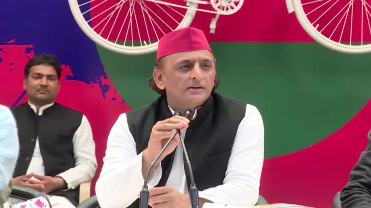 अखिलेश यादव बोले- कर्पूरी ठाकुर जी की जयंती पर उत्तर प्रदेश में बनेगी PDA की सरकार