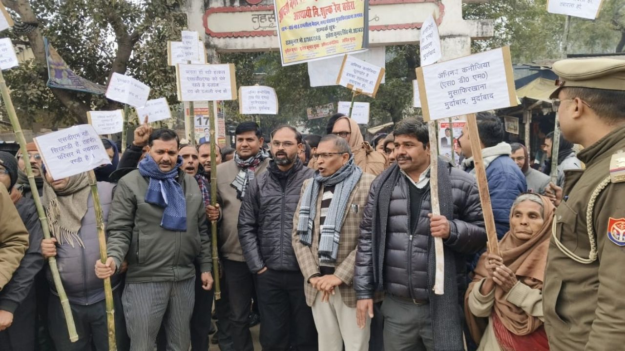 क्या अमेठी में अफसर पर गिरेगी गाज? SDM को हटाने की मांग, सभापति ने DM को लिखा पत्र