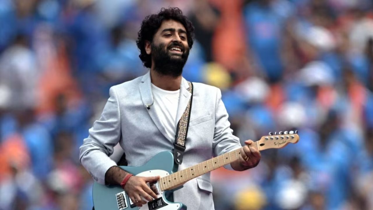 Arijit Singh: प्लेबैक सिंगिंग से ब्रेक के बाद डायरेक्शन में कदम? अरिजीत सिंह ने नई पारी को लेकर दिया ये अपडेट