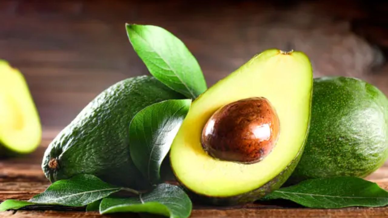 अपनी डाइट में इस विदेशी फल को करें शामिल, सर्दियों में भी मिलेगी राहत