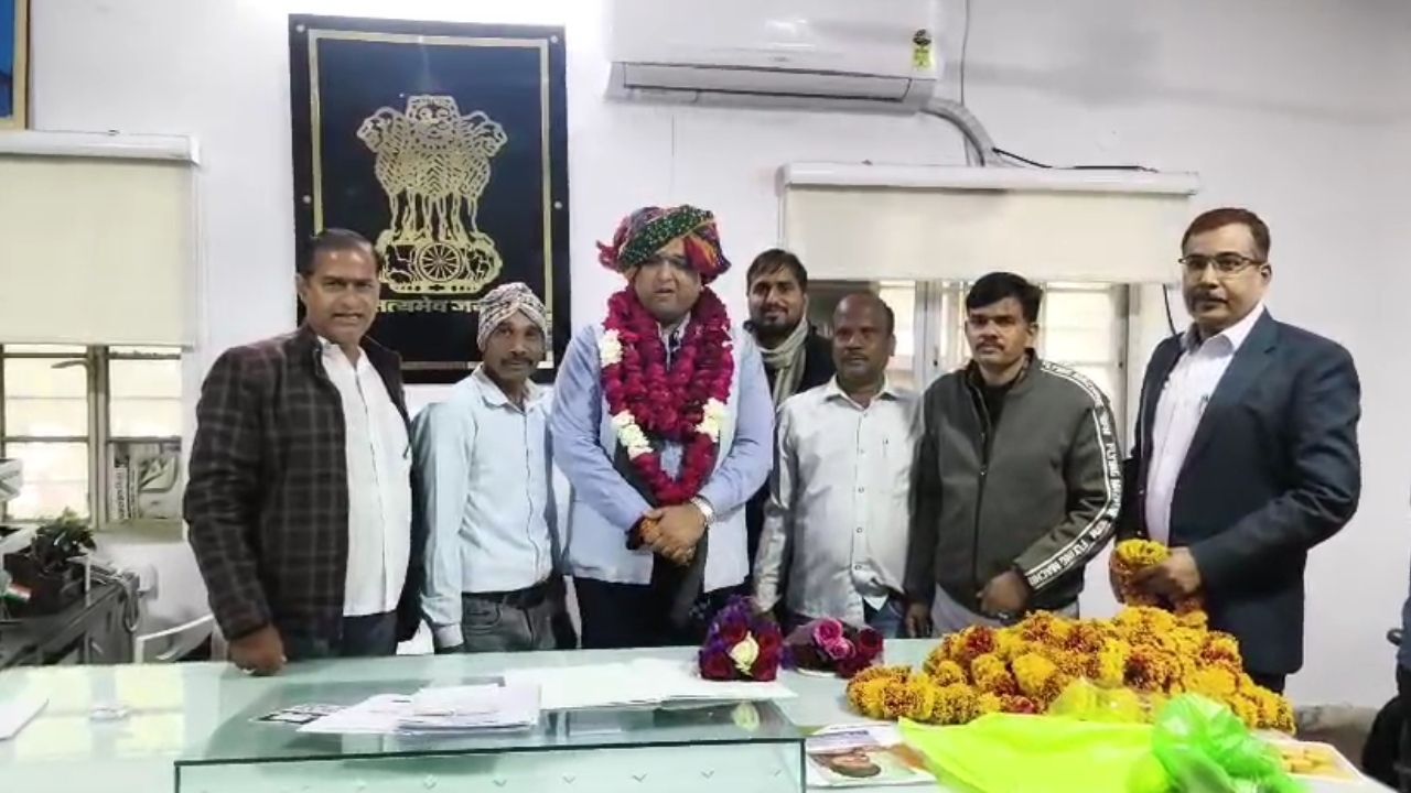 Bhilwara: डॉ. सी.पी. गोस्वामी को मिली राहत, फिर संभाला सीएमएचओ का पदभार