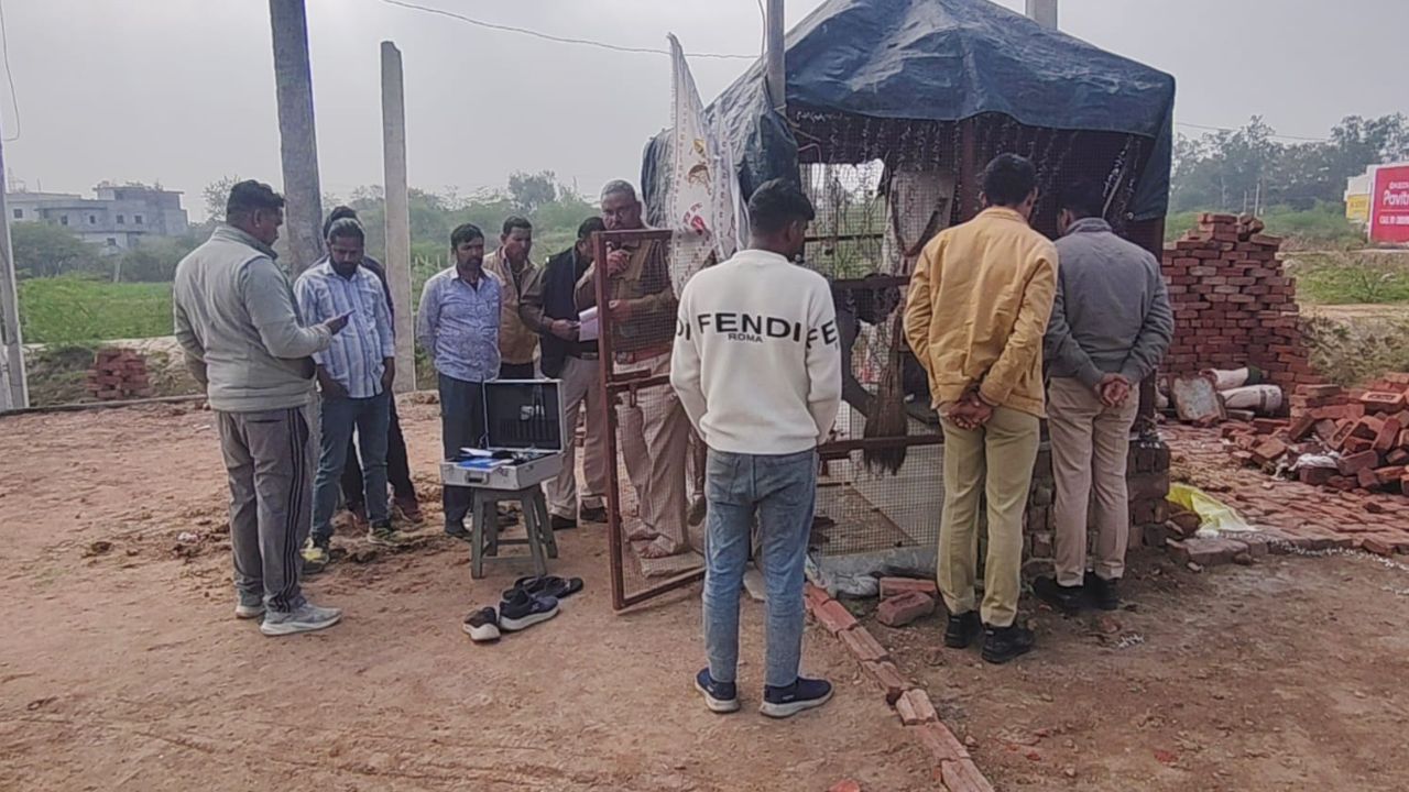 भीलवाड़ा में मंदिर से चोरी का सनसनीखेज मामला, मूर्ति गायब होने से आक्रोशित हुए श्रद्धालु, जांच में जुटी पुलिस