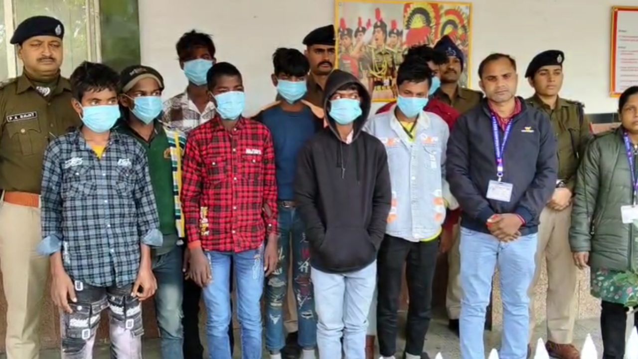 डीडीयू जंक्शन पर ट्रेन में अचानक हुई कार्रवाई, RPF की चौकस निगरानी ने बचाए आठ नाबालिग