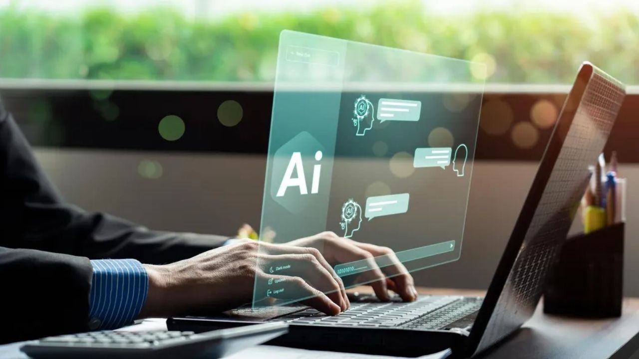 ChatGPT कोडिंग सीखने वालों के लिए एक वर्चुअल पार्टनर की तरह काम करता है। यह कोड लिखने, सुधारने और समझाने में मदद करता है। इसके अलावा डेली प्लानर, स्टडी शेड्यूल, फिटनेस रूटीन और नई स्किल्स सीखने के लिए स्टेप-बाय-स्टेप गाइड भी तैयार करता है।(फोटो सोर्स- इंटरनेट)