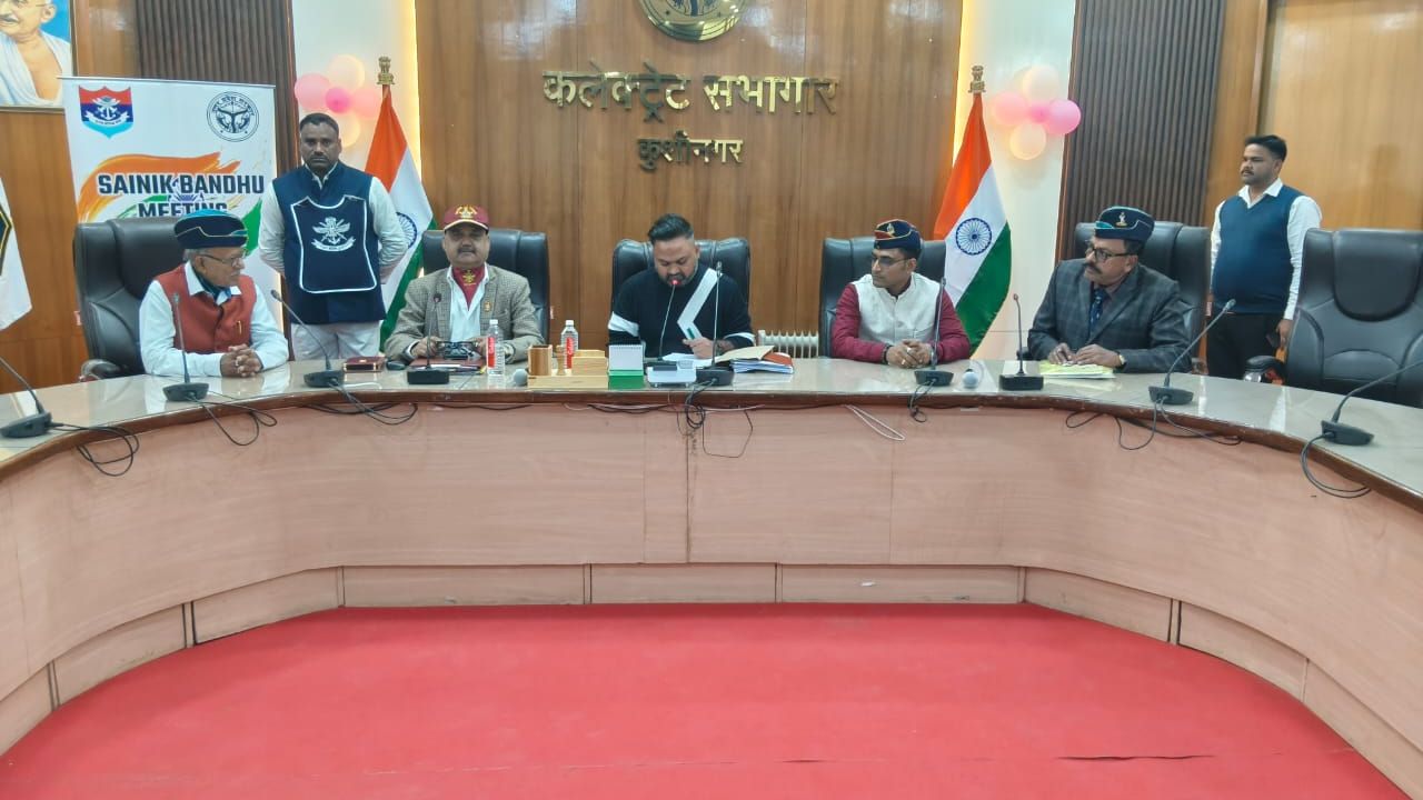 कुशीनगर में पूर्व सैनिकों ने उठाए गंभीर मुद्दे,  DM ने अफसरों को दिए सख्त निर्देश; जानें क्या ?