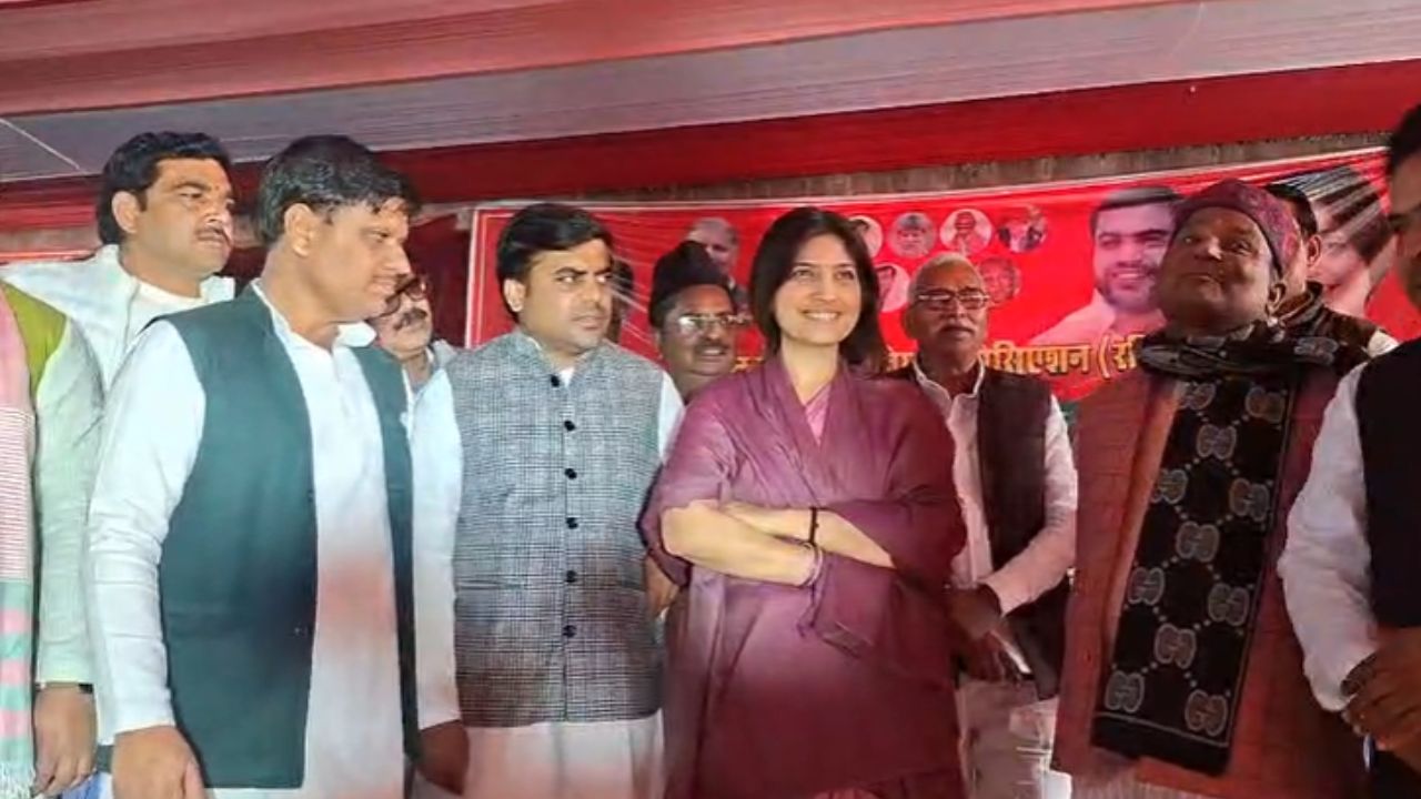 डिंपल यादव ने SIR और वोटर लिस्ट पर उठाए सवाल, कार्यकर्ताओं को दी ये हिदायत; RSS और BJP पर साधा निशाना