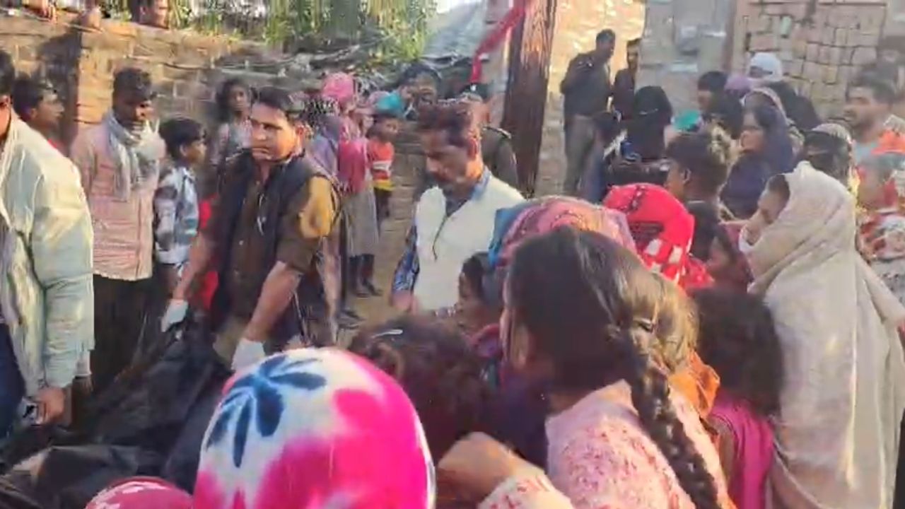 फर्रुखाबाद में खूंखार पति: 4 बच्चों के सामने बीवी को चाकू से गोदकर मार डाला, अब देवर-देवरानी भी…