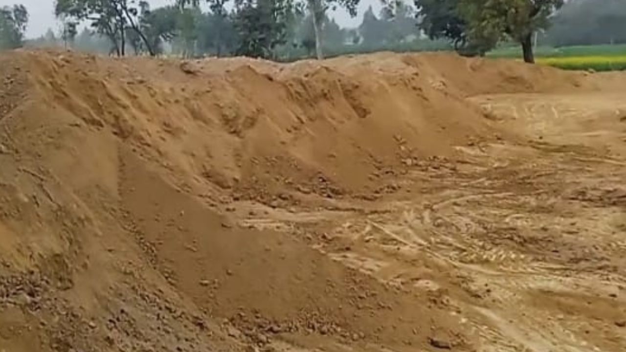 फतेहपुर में मिट्टी माफियाओं के बीच गैंगवार, लाठी-डंडों से खूनी संघर्ष, पुलिस की भूमिका पर उठे सवाल