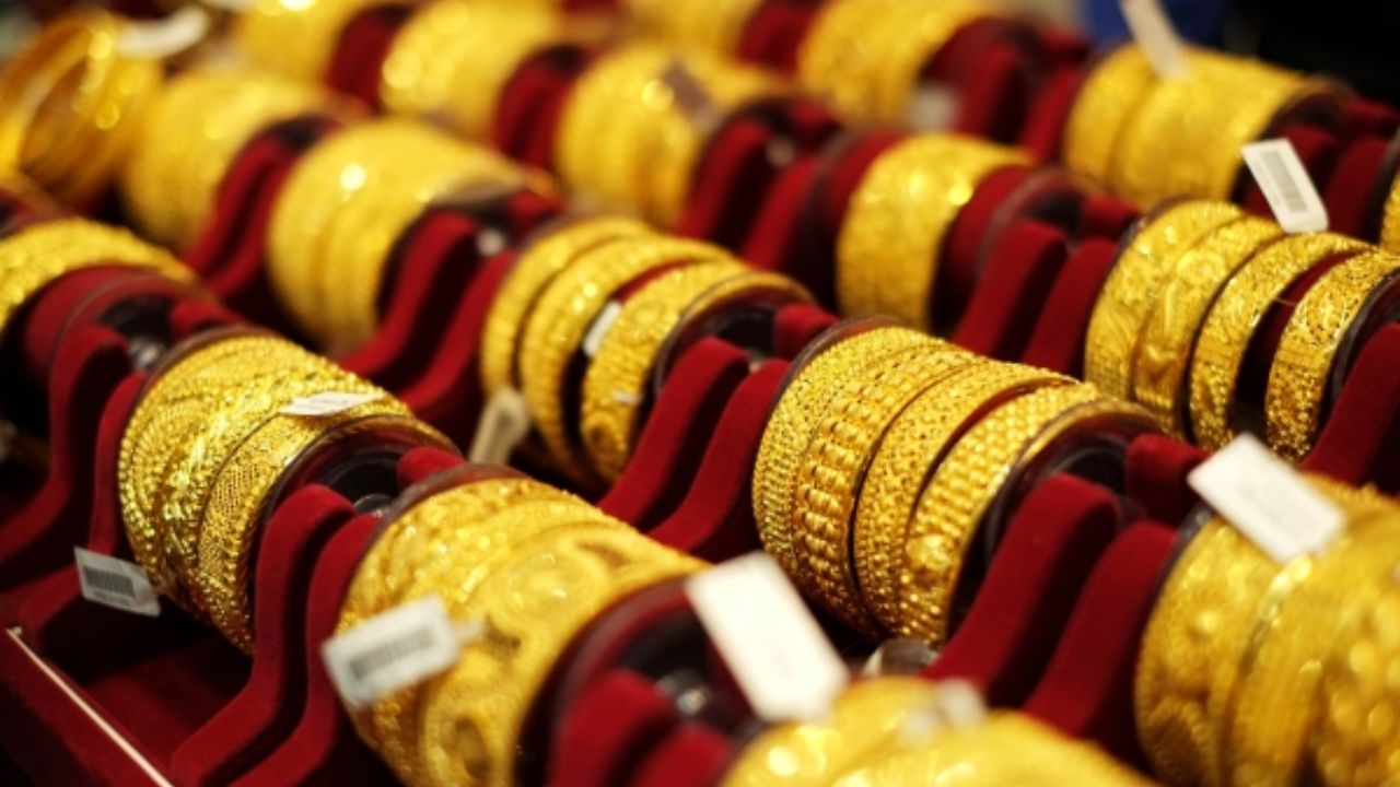 Gold Price: सोने ने बनाया नया रिकॉर्ड, जानें क्यों बढ़ रहे हैं सोने के दाम?