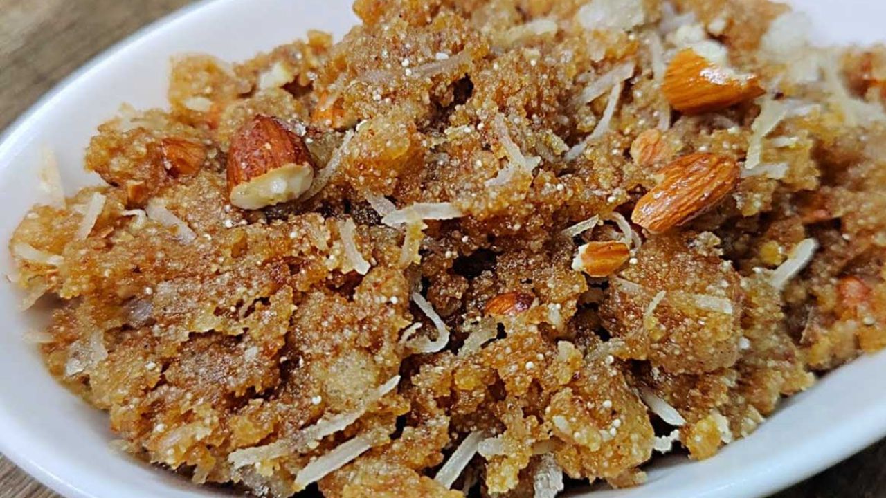 गोंद का हलवा सर्दियों में खास तौर पर बनाया जाता है। यह जोड़ों के दर्द, कमजोरी और थकान के लिए फायदेमंद माना जाता है। घी और मेवों से भरपूर यह हलवा शरीर को मजबूत बनाता है और ठंड से बचाव करता है। गोंद का हलवा सर्दियों में खास तौर पर बनाया जाता है। यह जोड़ों के दर्द, कमजोरी और थकान के लिए फायदेमंद माना जाता है। घी और मेवों से भरपूर यह हलवा शरीर को मजबूत बनाता है और ठंड से बचाव करता है।