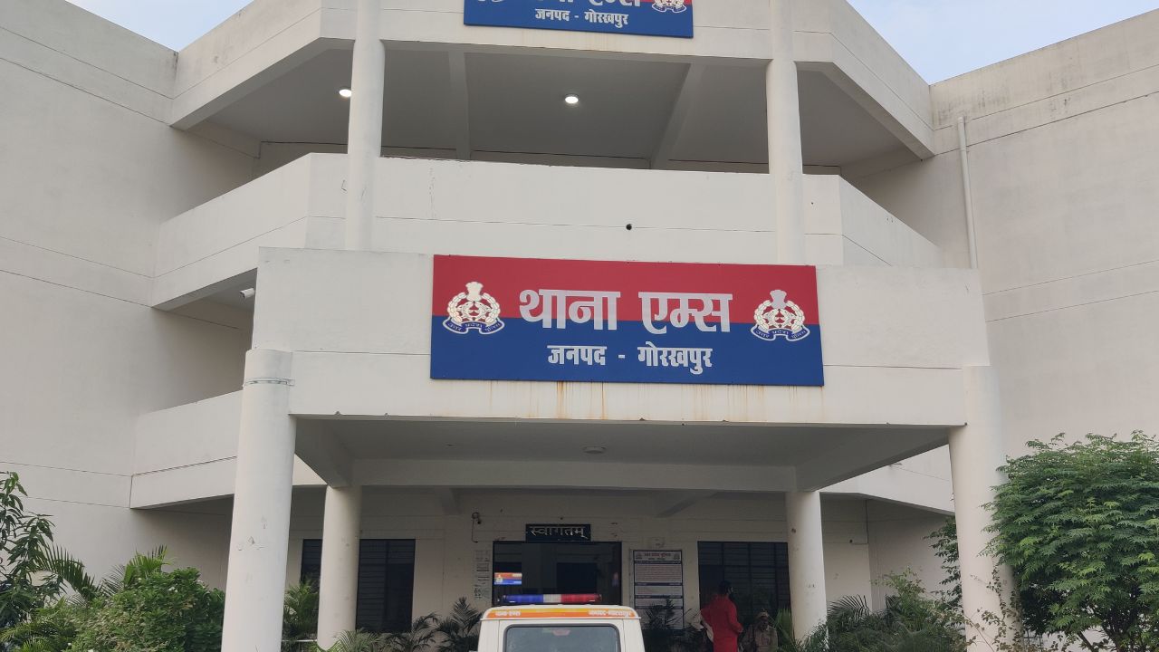 गोरखपुर में 45 मिनट तक आतंक, सेवानिवृत्त लेखपाल के घर 84 लाख की डकैती, पुलिस पर उठे सवाल