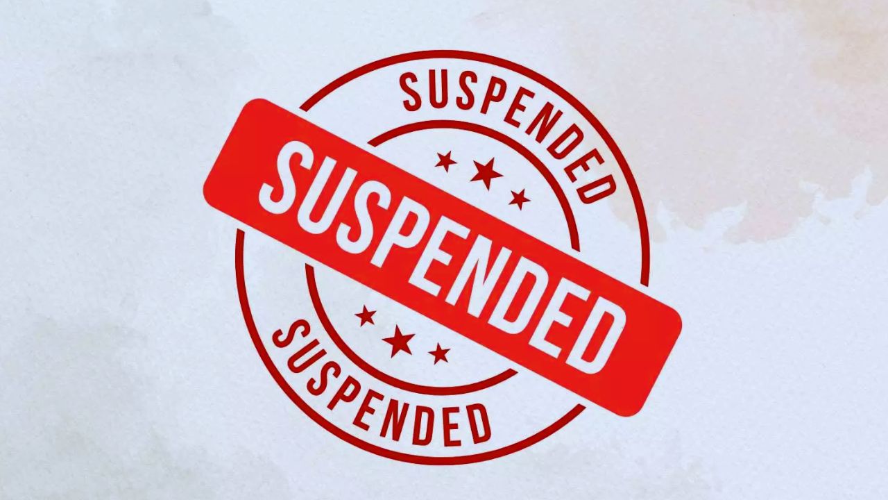 UP News: रिटायरमेंट से एक दिन पहले सहायक लेखाकार बर्खास्त, 11 लाख जुर्माने के साथ ठहराया गया दोषी; पढ़ें पूरा मामला