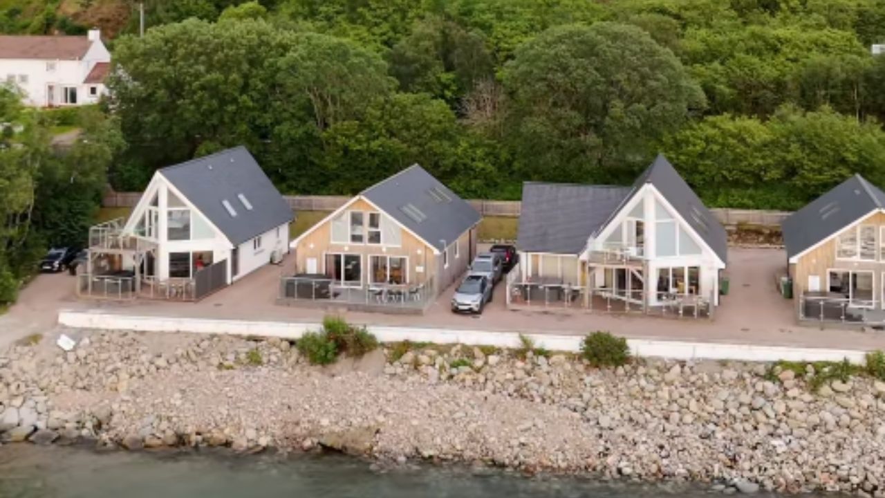 स्कॉटलैंड विला में 2 लाख किए खर्च, फिर भी नहीं मिली सुविधाएं; भारतीय यात्री का वीडियो सोशल मीडिया पर Viral