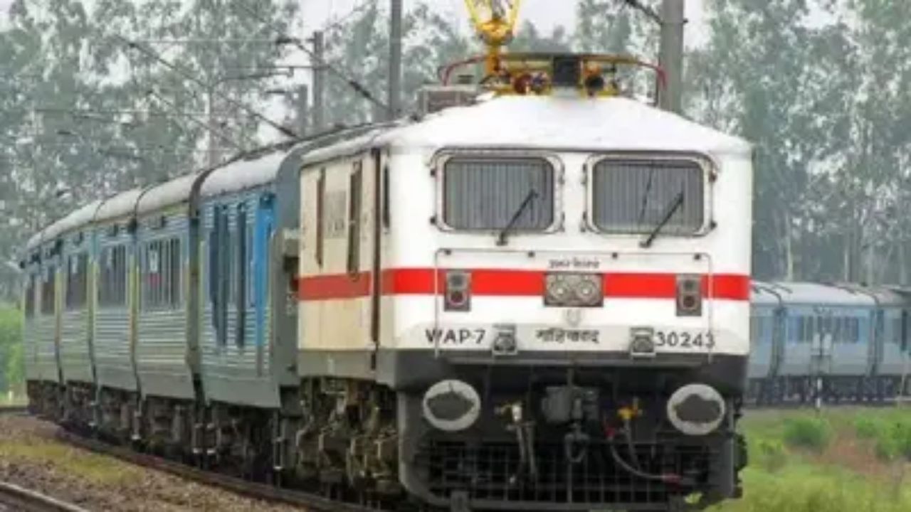 RRB Group D Vacancy: रेलवे में इन पदों पर निकली जॉब ही जॉब, फटाफट करें अप्लाई