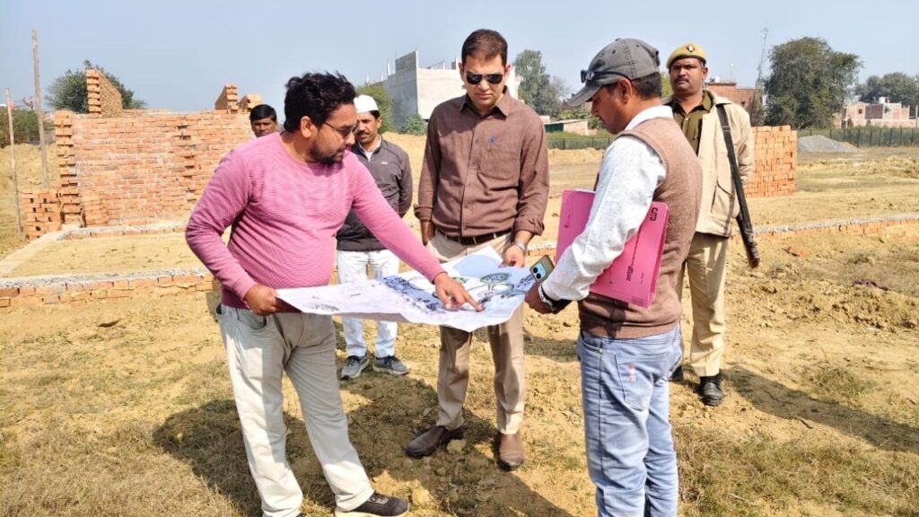 Kaushambi DM Amit Pal Strict action