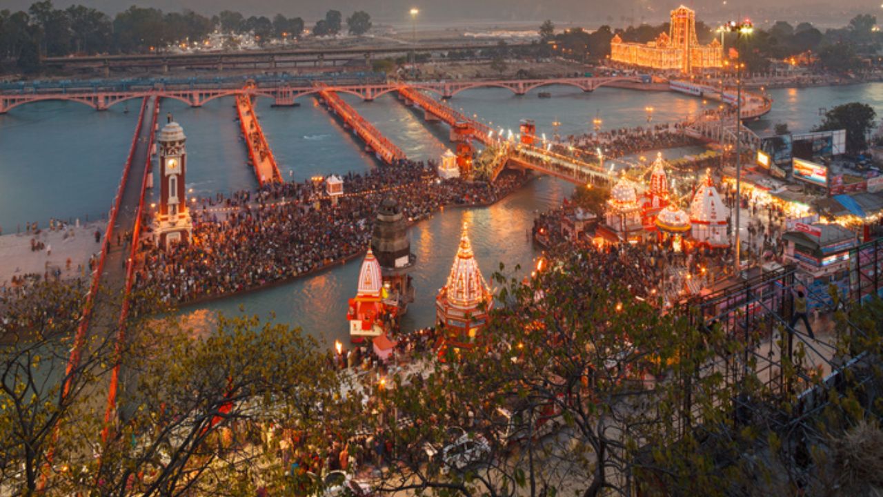 Magh Mela 2026: माघ मेले में आएं तो प्रयागराज के इन प्रसिद्ध मंदिरों के दर्शन जरूर करें