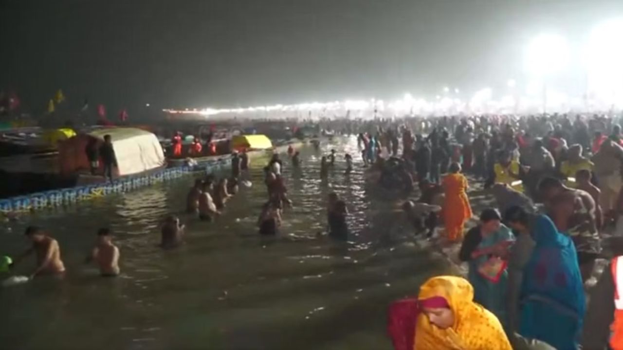 Magh Mela 2026: प्रयागराज में माघ मेले का आगाज, संगम तट पर उमड़ा आस्था का महासैलाब