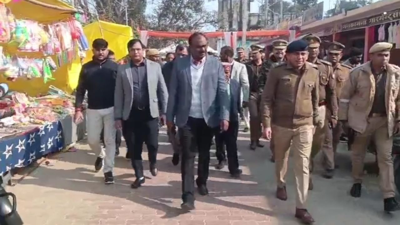 महराजगंज खिचड़ी मेले की तैयारियों का डीएम-एसपी ने लिया जायजा, सुरक्षा व सुविधाओं पर क्या लिया बड़ा फैसला?