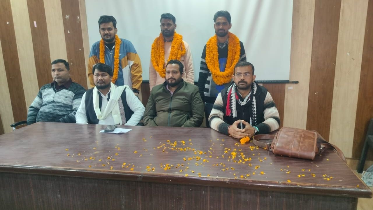 Maharajganj: सदर ब्लॉक में पंचायत सहायक संगठन की नई कार्यकारिणी गठित, जानिये पूरा अपडेट