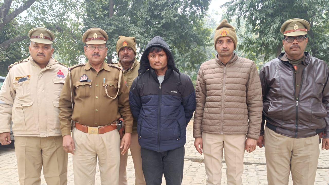 Mainpuri News: गल्ला मंडी में व्यापारी की दुकान से चोरी का खुलासा, आरोपी गिरफ्तार