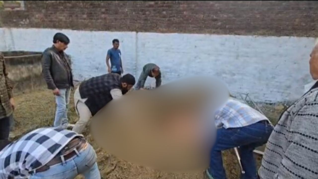 Uttar Pradesh: रायबरेली में अज्ञात शव का सामाजिक संस्था ने कराया अंतिम संस्कार