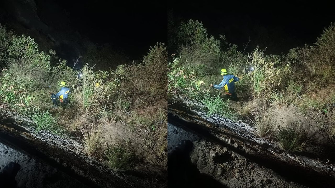 मोबाइल पर बात करना पड़ा भारी, 50 मीटर गहरी खाई से युवक का रेस्क्यू; SDRF-पुलिस ने समय रहते बचाई जान