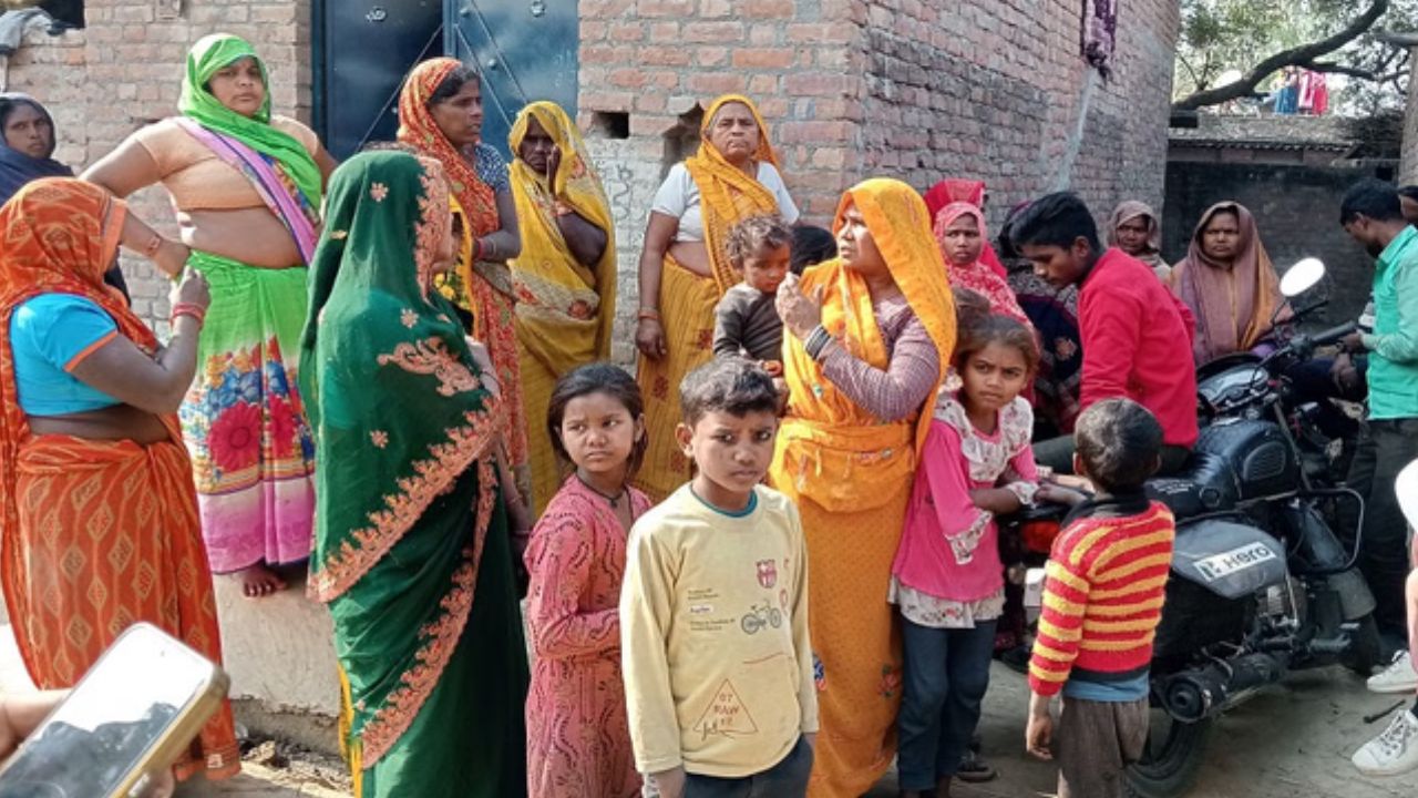 Shahjahanpur: छोटी तालाब में डूब रही थी, बड़ी बचाने के लिए कूदी, अब दोनों की लाश पानी से बाहर निकली