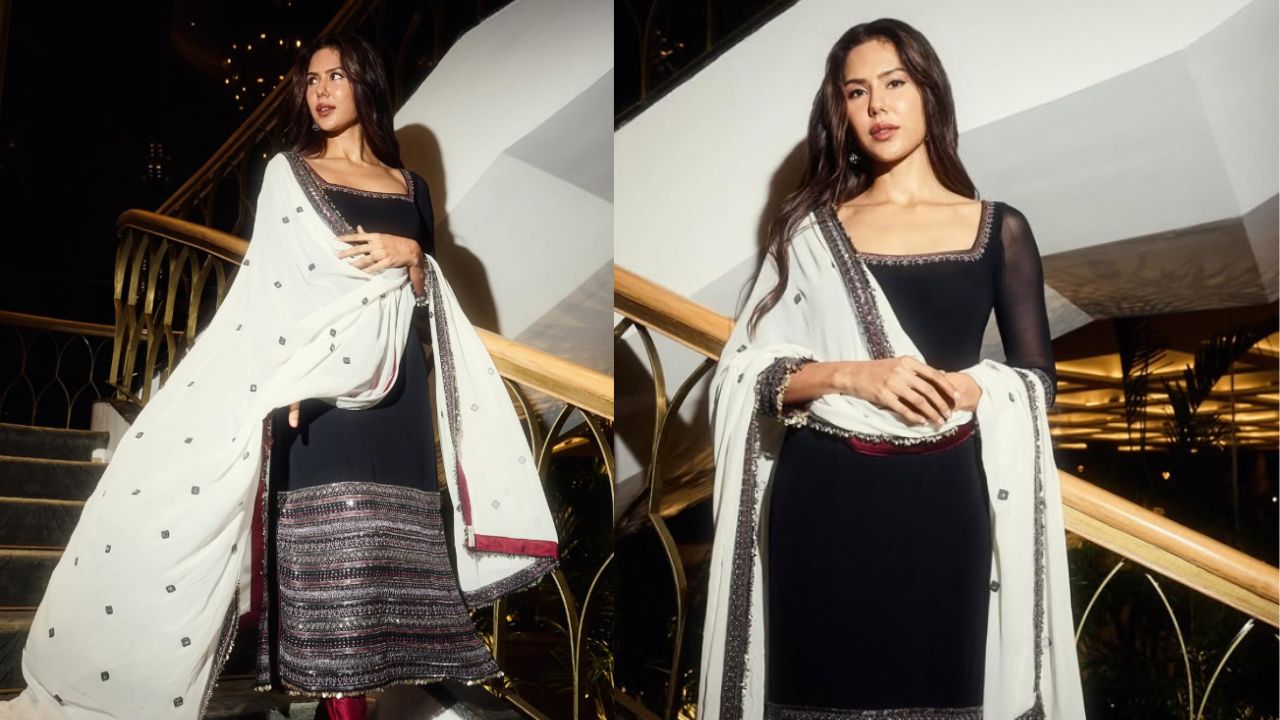 लोहड़ी जैसे फेस्टिव मौके पर हर लड़की चाहती है कि उसका लुक ट्रेडिशनल होने के साथ स्टाइलिश भी लगे। ऐसे में पंजाबी एक्ट्रेस सोनम बाजवा के सूट लुक्स बेहतरीन इंस्पिरेशन बन सकते हैं। (Img Source: Insta/sonambajwa) लोहड़ी जैसे फेस्टिव मौके पर हर लड़की चाहती है कि उसका लुक ट्रेडिशनल होने के साथ स्टाइलिश भी लगे। ऐसे में पंजाबी एक्ट्रेस सोनम बाजवा के सूट लुक्स बेहतरीन इंस्पिरेशन बन सकते हैं। (Img Source: Insta/sonambajwa)