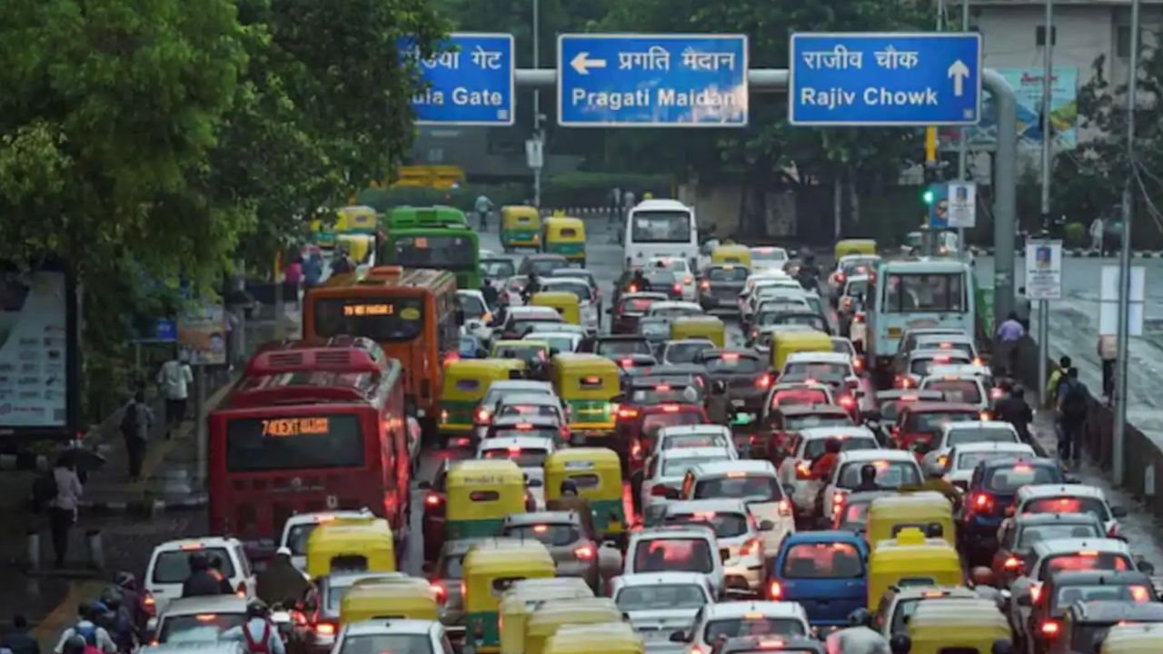दिल्लीवालों के लिए ट्रैफिक एडवाइजरी जारी, शहीद दिवस पर इन रास्तों से बचें; जानें कहां लगेगा जाम