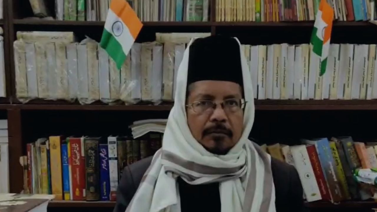 Bareilly: पंडित धीरेंद्र शास्त्री के बयान पर विवाद, मौलाना शहाबुद्दीन रजवी ने जताई कड़ी आपत्ति