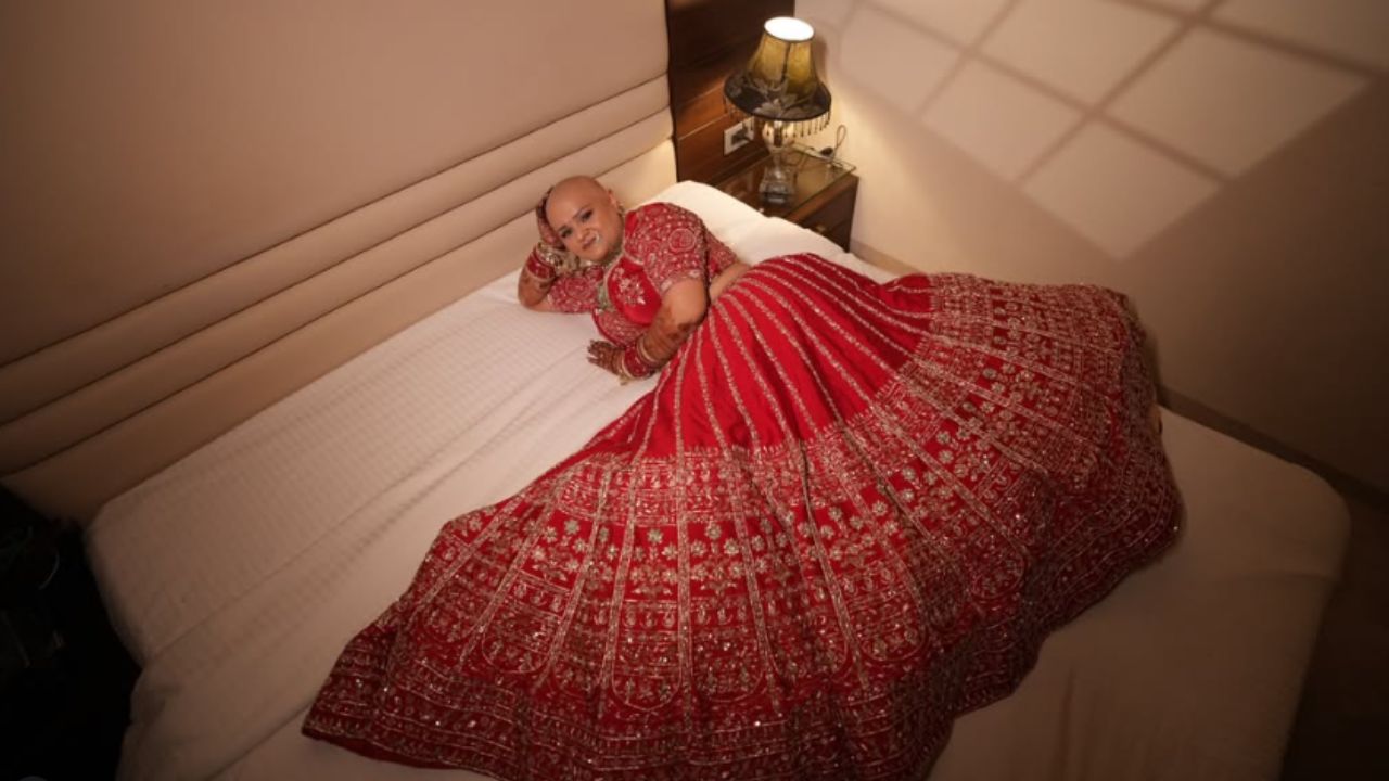 Viral News: शादी के दिन दुल्हन ने क्यों मुंडवाया सिर? दूल्हे ने भी खुशी से लिए फेरे, जानें क्या थी असली वजह?