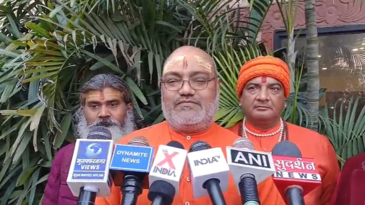 “मुझे तोप का लाइसेंस चाहिए”…आखिर यति नरसिंहानंद ने क्यों बोली इतनी बड़ी बात? प्रशासन की बढ़ी चिंता