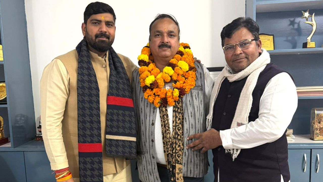 नोएडा में AAP पार्टी को मिला नया कप्तान, जिलाध्यक्ष बने परशुराम चौधरी