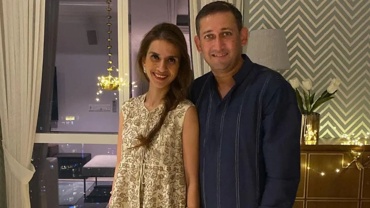 ajit agarkar with wife is muslim, know his love story