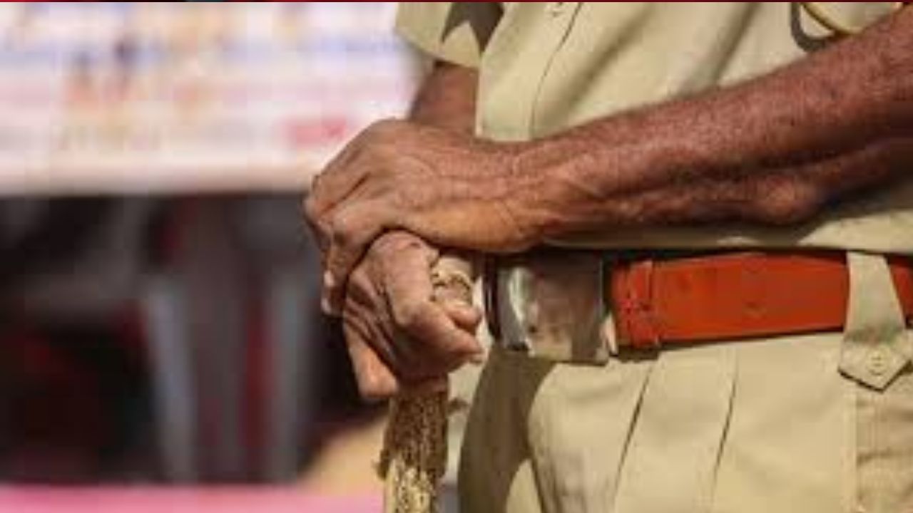 प्रेमी के लिए मां बनी पापी, पति से बोला- 60 हजार रुपये दो नहीं तो बेटी के साथ…