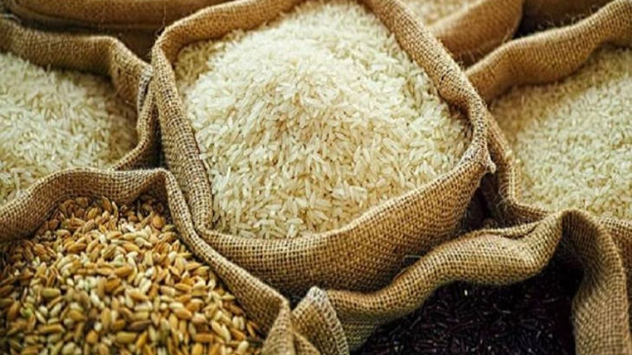 समाजवादी पार्टी के सांसद ने पूछा ऐसा सवाल, यूपी के 17 लाख लोगों को सताने लगी अनाज-चावल की चिंता, क्या सरकार देगी जवाब?