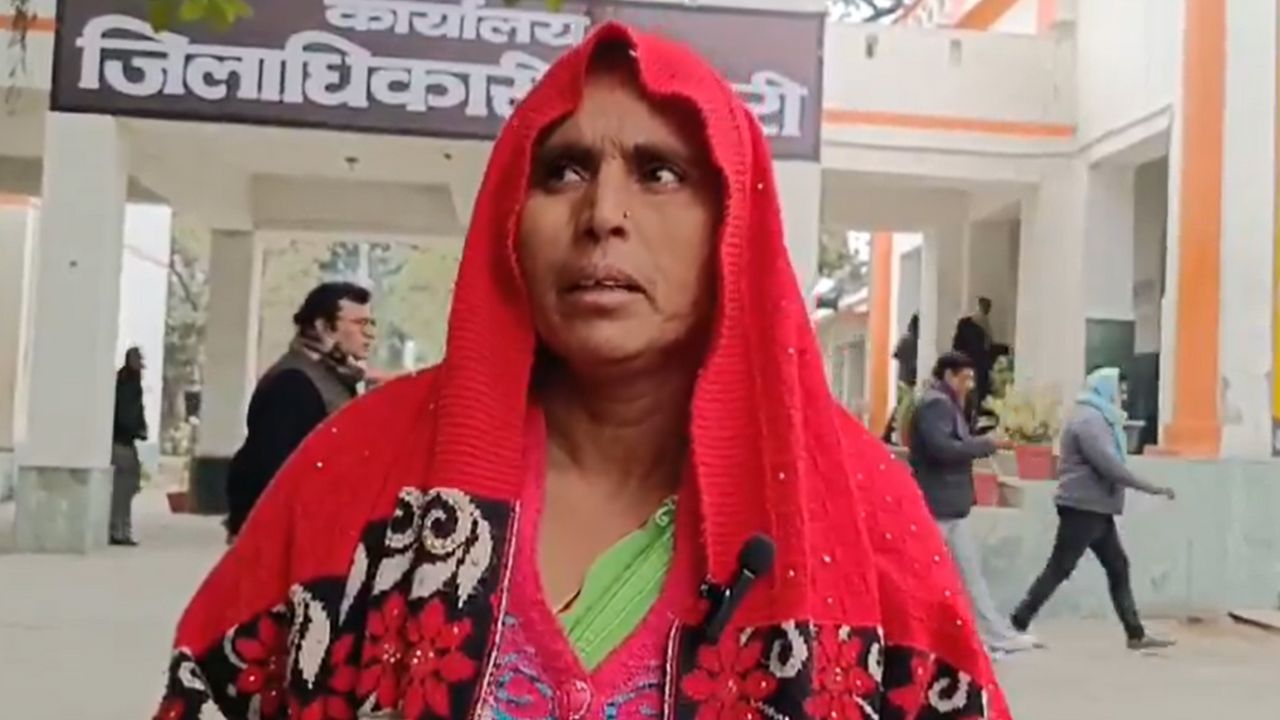 मैनपुरी में दबंगों के हौसले बुलंद: अवैध कब्जे, लूट और रास्ता किया बंद, महिला बोलीं- एसपी साहब न्याय चाहिए