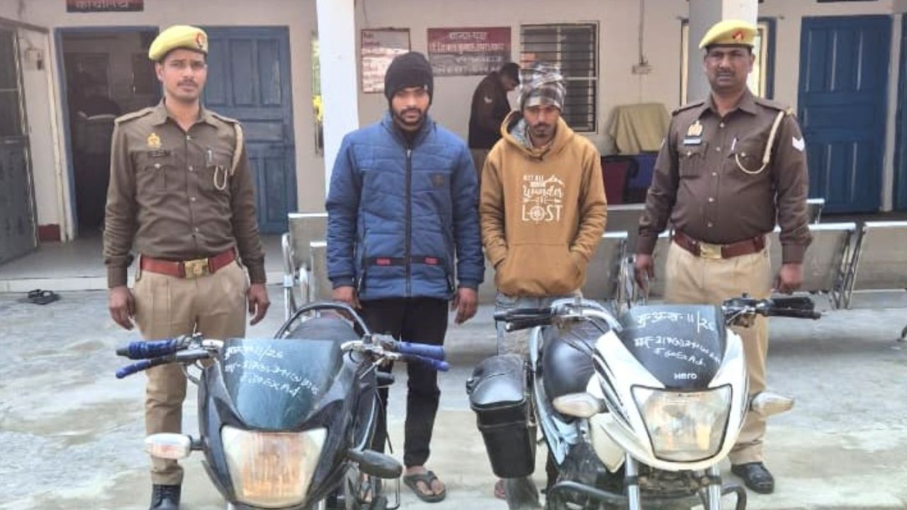 देवरिया में शराब तस्करी पर बड़ी कार्रवाई, दो तस्कर गिरफ्तार