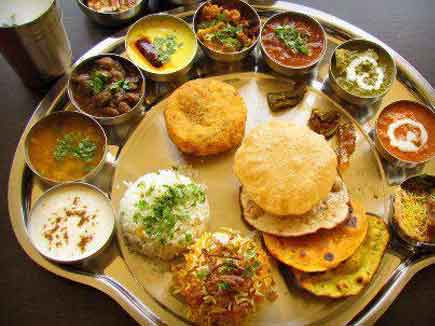 नैनीताल के खाने में जहर? दुकानदारों पर लाखों का जुर्माना, मचा हड़कंप