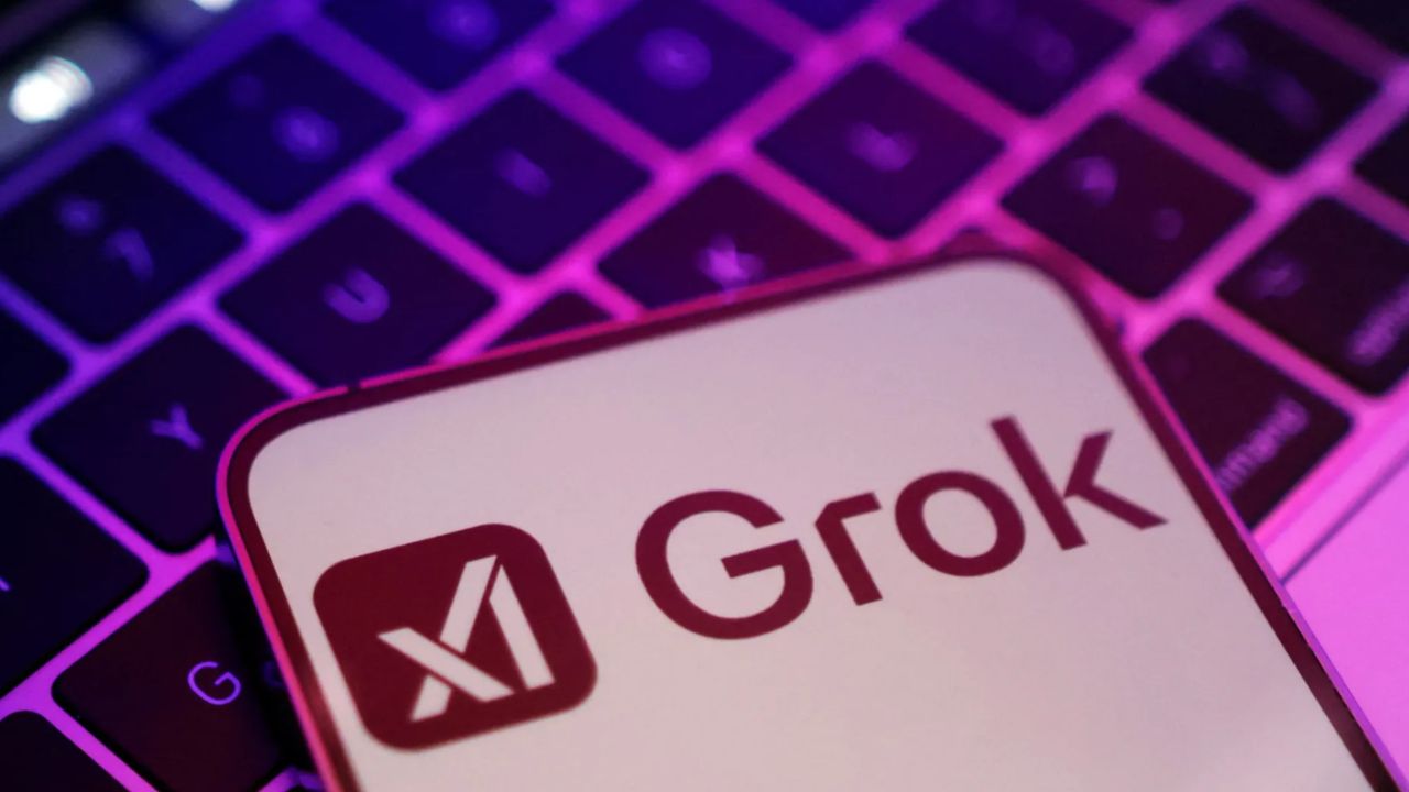 भारत-UK के दबाव में X का बड़ा फैसला: Grok से कपड़े उतारने वाला ट्रेंड बंद, अब सिर्फ ब्लू टिक यूजर्स ही कर पाएंगे ये काम