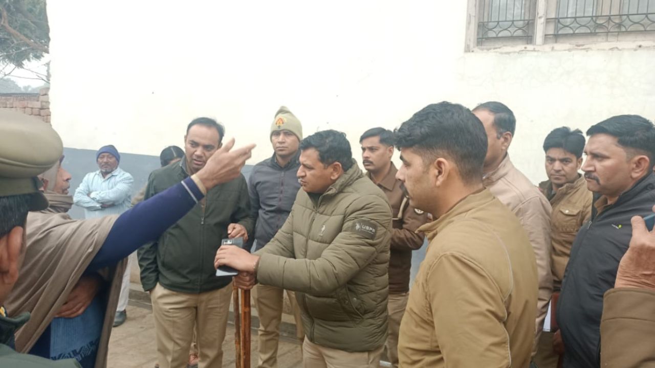 हापुड़ में 50 रुपये की चोरी से छिड़ी जंग, खबर पढ़कर आप भी बोलोगे- हद हो गई यार